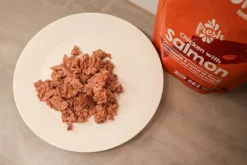 Naturea Dog Kana ja lohi koiran märkäruoka 300 g